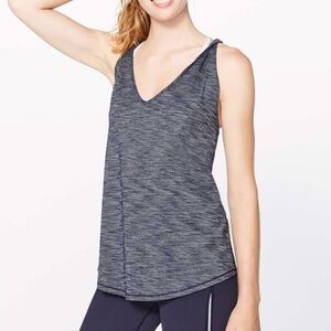 Lululemon Do The Twist Tank Heathered Deep Navy Womens 4